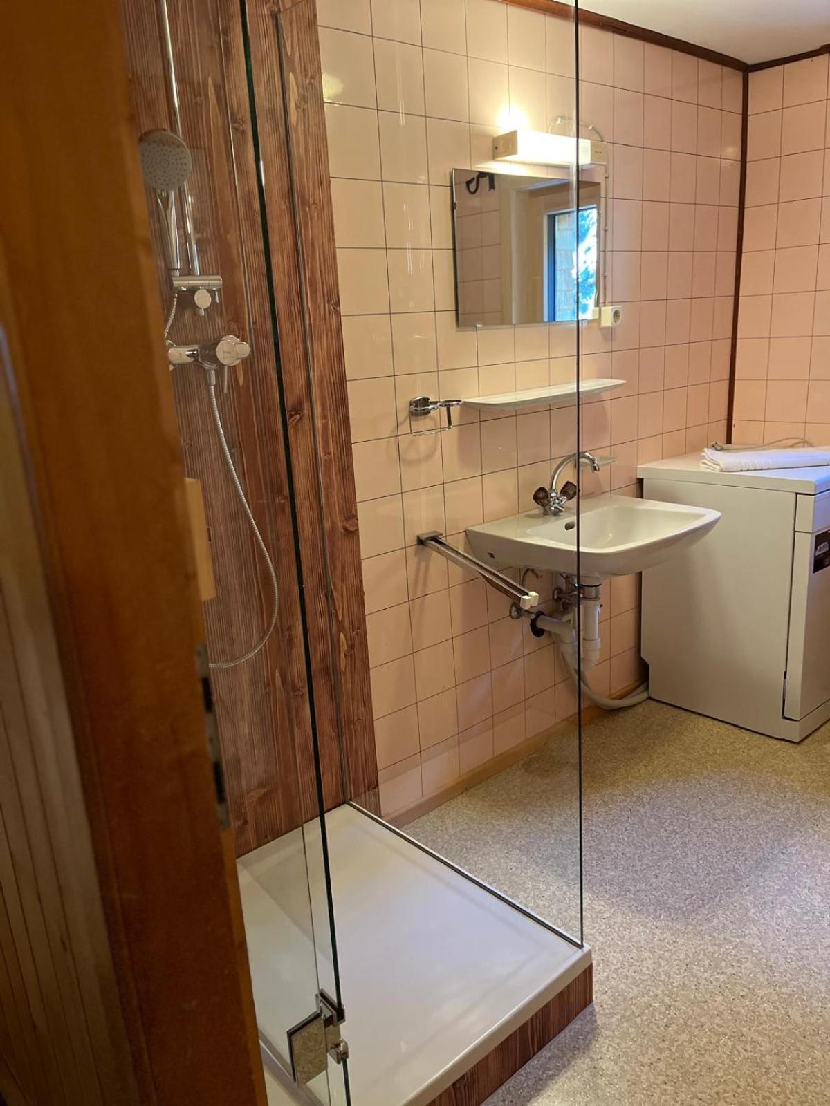 Homestay Haus Waldegg 84 Schroecken